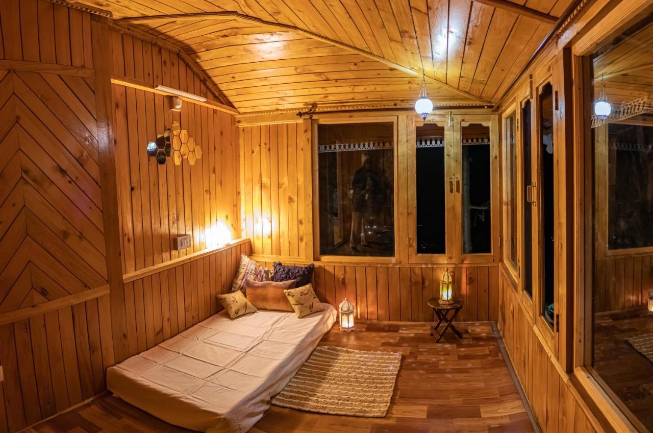 Отель Freebird Nest Jibhi Экстерьер фото